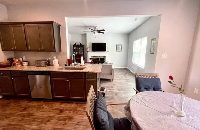 Spacious 4 BR (5 beds) 2.5 bath home in Newnan GAn