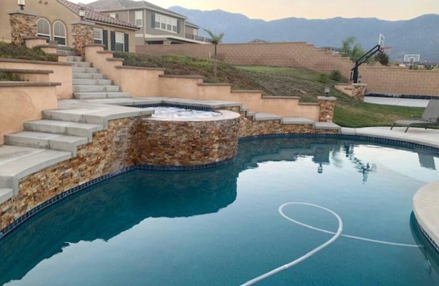 Spacious 5bdrm home, 1/2 acres, pool & amenities.
