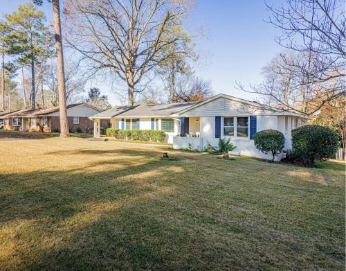 Spacious 5BR Home - Fireplace - 7 Min Augusta Natl