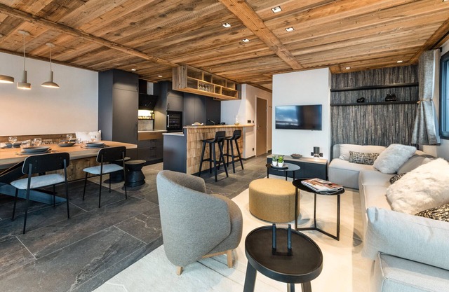 Spacious and modern apartment with views