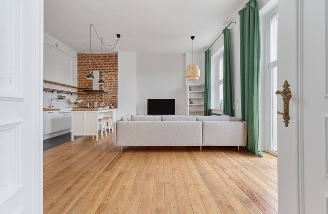 Spacious Apartment Saperów by Renters