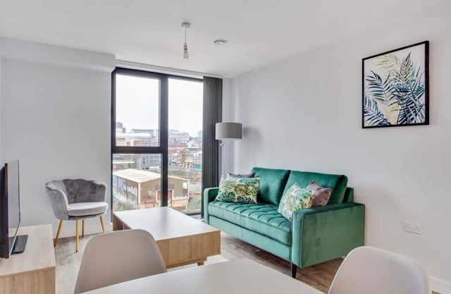 Spacious & Bright 1 Bed Apartment in Birmingham