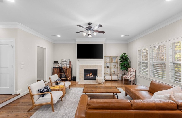 Spacious Heights 3BR home w/putting green, balconies & walkable to hotspots