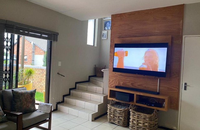 Spacious modern 2-bedroom duplex apartment