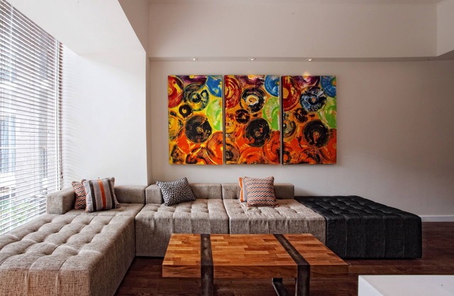 Spacious Modern Suite with Free Minibar Items (T Sand Suite5)