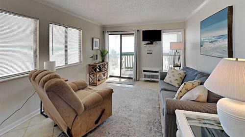 Spacious Oceanfront Condo with Direct Beach Access