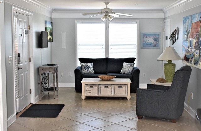 SPACIOUS & PERFECT PLACE TO VACATION AT THE BEACH!