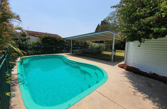 Spacious, private, family friendly entertainer!