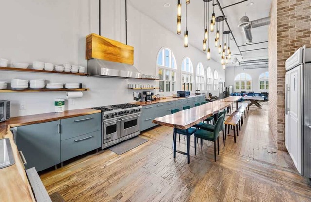 Spacious Private Retreat with Event Spaces