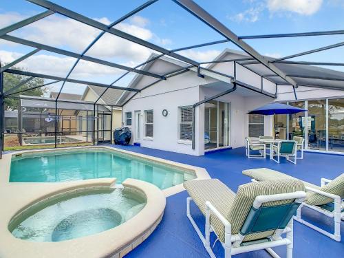Spacious Villa Near Disney W Pool & Themed Rooms