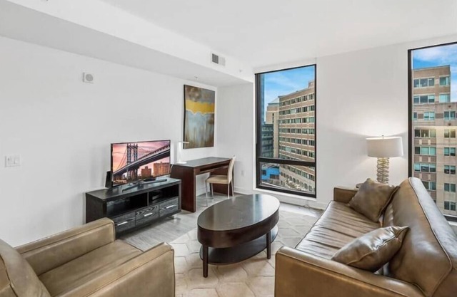 Spacious w/Full Kitchen & In-unit Washer/Dryer | Reston
