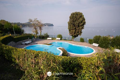 Specchio sul Lago