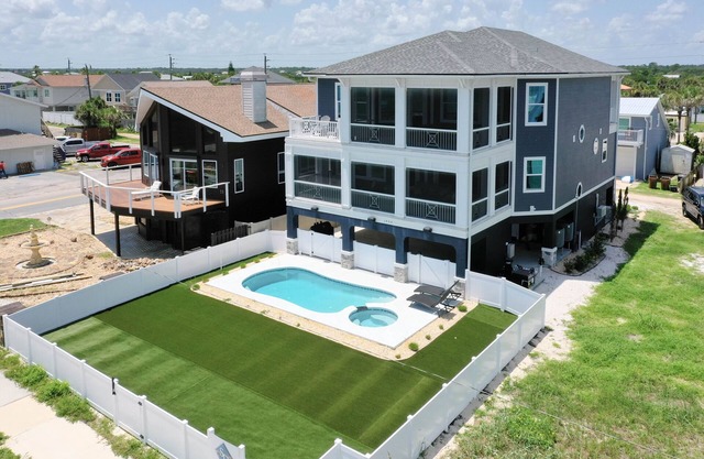 Spectacular Ocean Front home