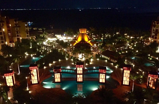 Spend New Years in a Beautiful 5 Star Beach Resort!