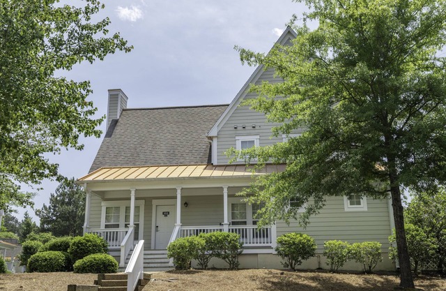 Spinnaker Resorts andnCottages at King's Creek Resorts