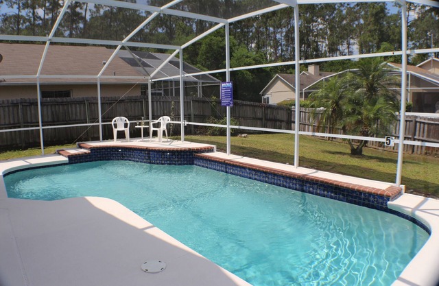 Splendid 3 Bed Villa in Windward Cay