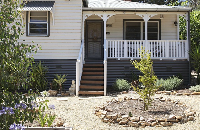 Spring Creek Cottage Hepburn - Self Contained solitary Pet Friendly Haven