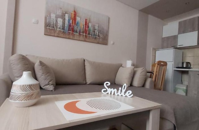 Square Apartment