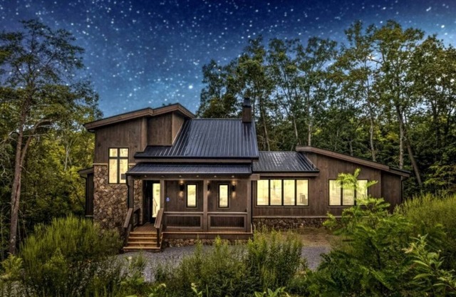 Starlight Ridge - Luxury Indoor Pool with Theatre
