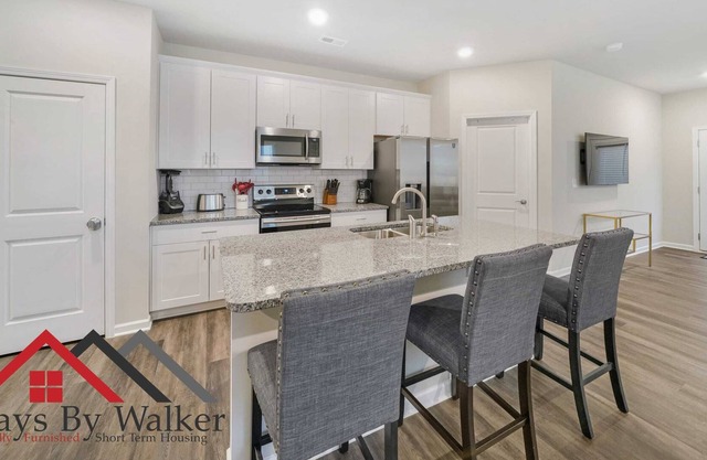 StaysByWalker 2BR TownHome | King Beds/Fenced Yard