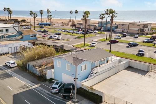 Steps to the Beach 2 Units w Patio Fire Pit Pacific Coast Highway Buyout