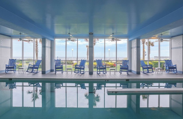 Steps to the Beach! 3 Spacious Units, Pool, Restaurant