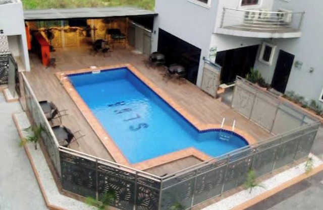 Sterling Lakeview Apartments and Suites