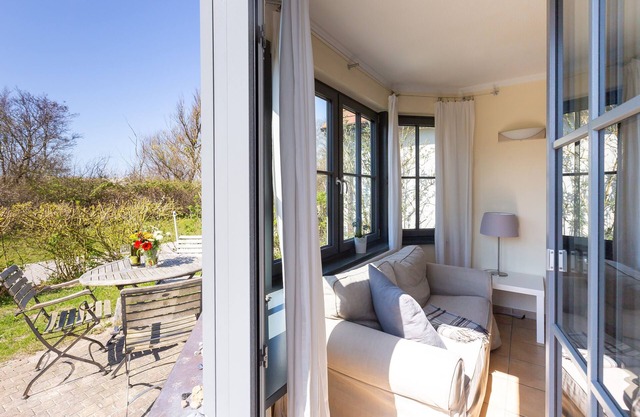 Strandhaus Wustrow - Holiday apartment 4