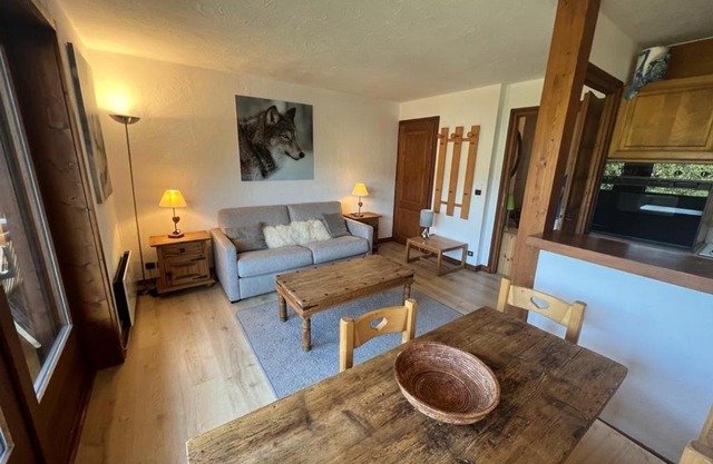 Studio 4 pers - Balcon - Proximité pistes et golf - TV - Garage - Animaux OK - Tennis en été - FR-1-453-82