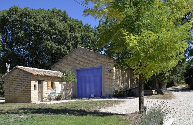Studio Abricot is a small cozy studio for two people.