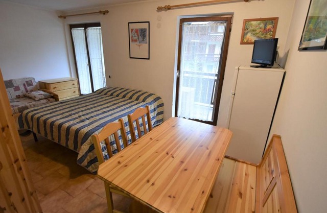 Studio Apt 8 by Interhome