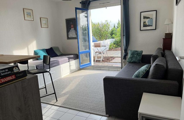Studio avec jardinet, proche plage et commerces, La Guérinière - FR-1-224B-594