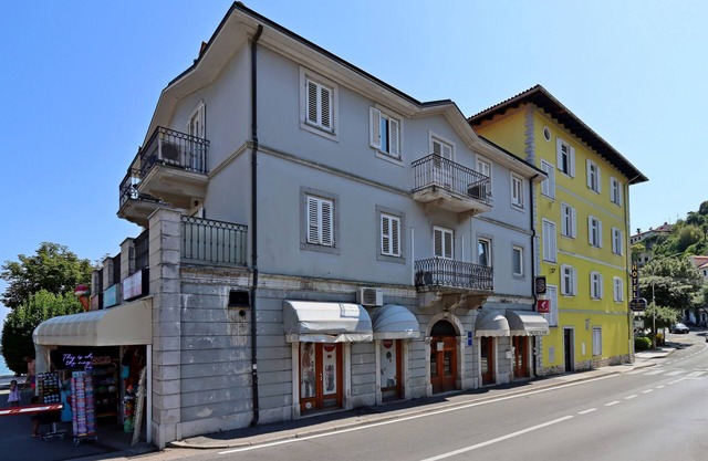 Studio flat near beach Ika, Opatija (AS-24589-b)