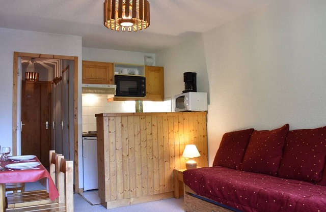 Studio for 4 in Méribel, near slopes, balcony, ski locker, no pets allowed