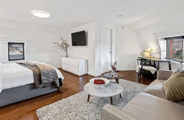 Studio in Historic Urban Castle | Brexton Hotel