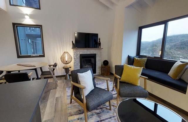 Studio Loft 18 - A well appointed self contained studio loft apartment