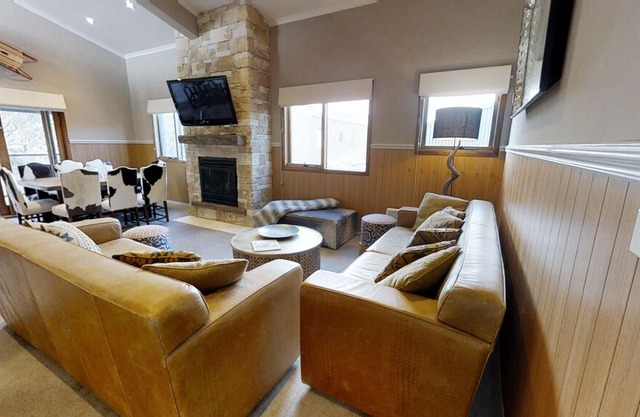 Studio Loft 9-1 - A well appointed self contained studio loft apartment