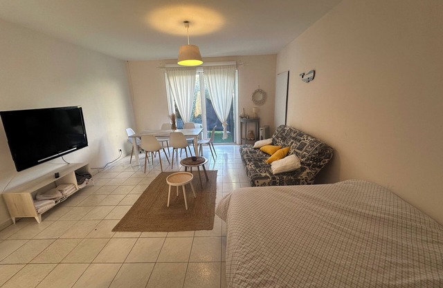 Studio on the Marana lagoon (overnight rental)