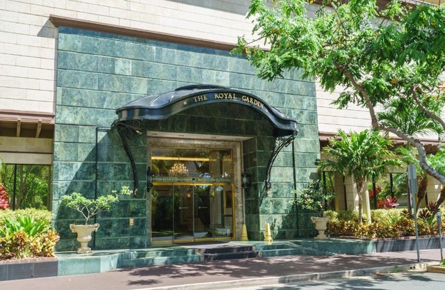 Studio Unit at the Royal Garden, in Waikiki ワイキキ・ロイヤルガーデン