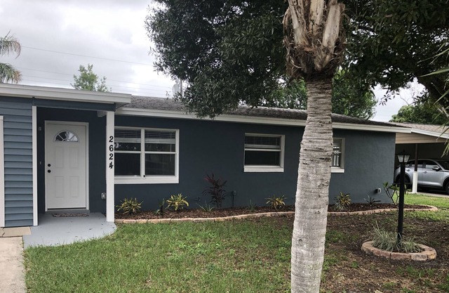 Stunning get away in a beautiful neighborhood!!!