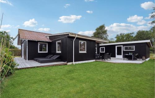 Stunning Home In Ålbæk With Kitchen