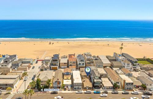 Stylish 2Br Upstairs Cottage W Ac One House From Beach By Beachview Rentals