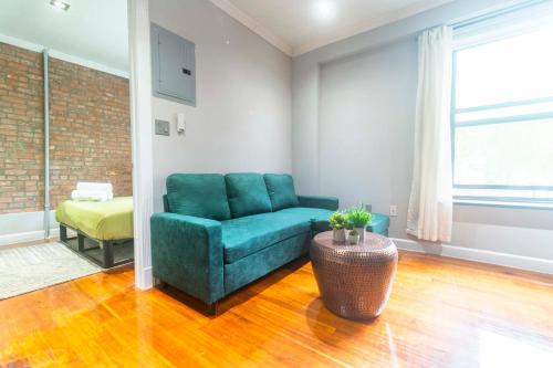 Stylish2 2BR Apartment in Manhattan