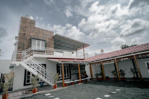 Suhas Nest