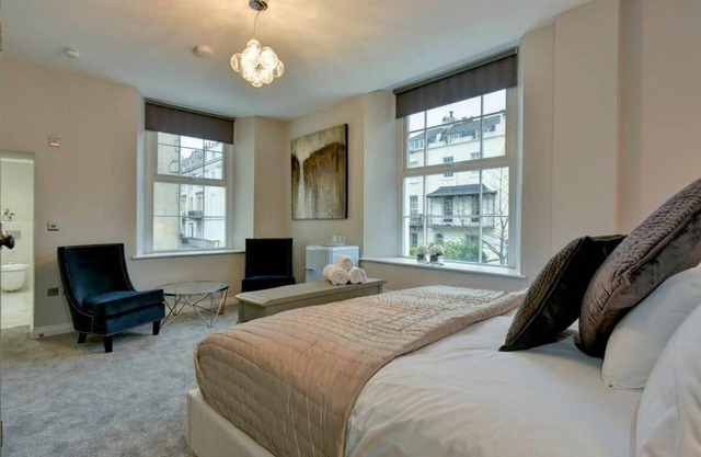 Suite 5 at 31 Meridian Suites- Hopewell