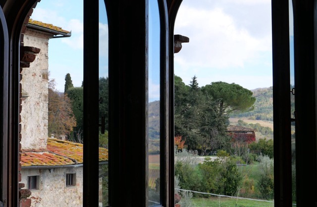 Suite Conca d'Oro Panzano in Chianti with pool access from Hotel Villa Le Barone