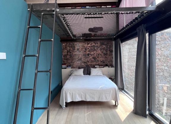 Suite in Loft in Catania