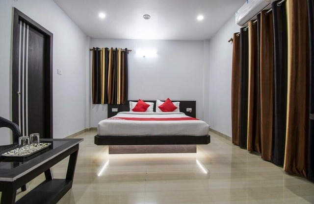 SUITE ROOM 2-S G INTERNATIONAL