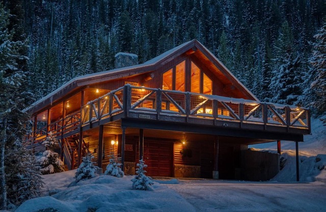 Summer Availability! Ski-in/Ski-out Home with Private Hot Tub and Large Deck!