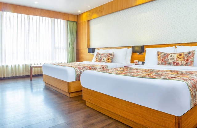 Summit Montana Suites & Spa